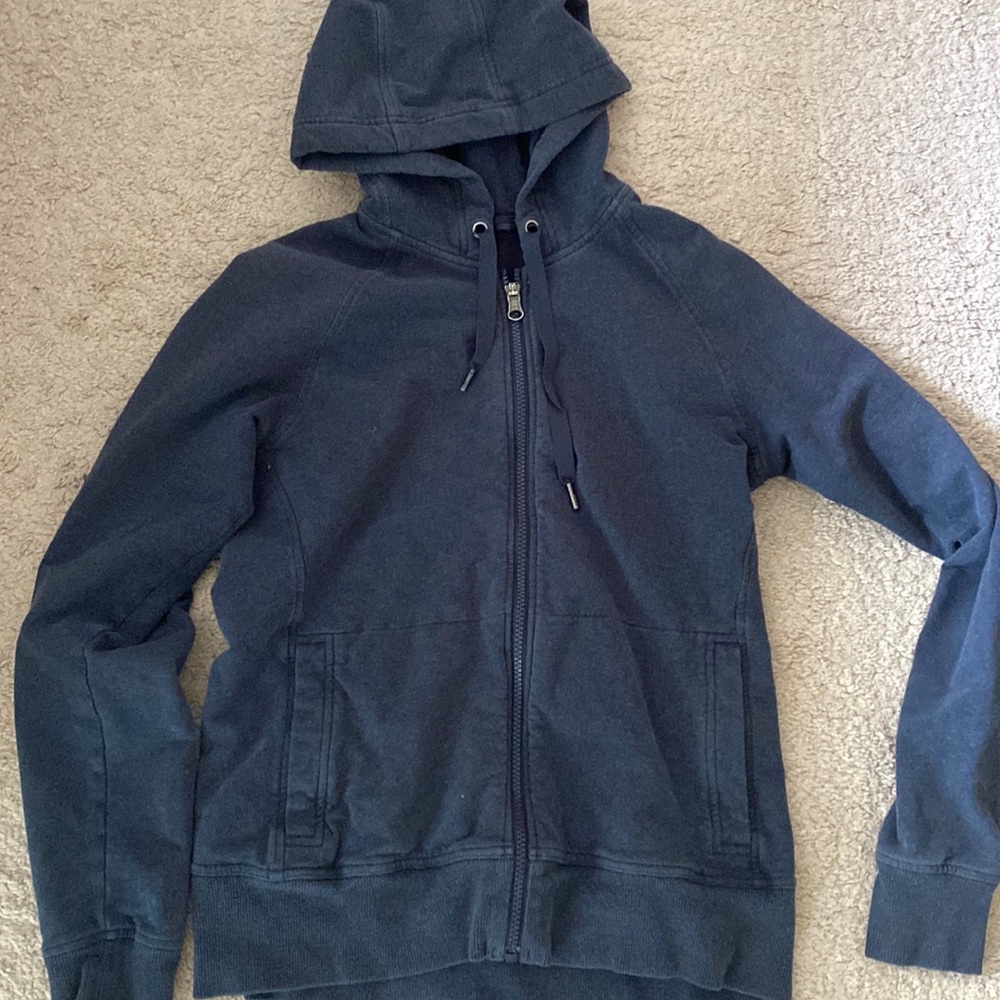 lululemon jacket size 6